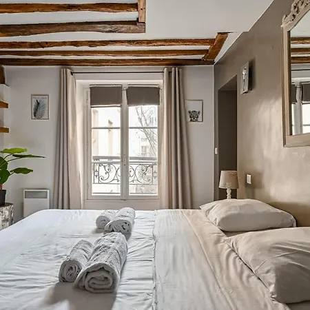 Apartment Grand 2 Pieces Typique Du Marais