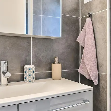 Grand 2 Pieces Typique Du Marais Apartment Paris